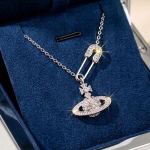 ❌❌SOLD❌❌ Vivienne Westwood Silver REAL Crytal Saturn Safety Pin Pendent Necklace